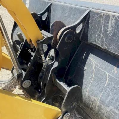 2019 Caterpillar 440 thumbnail