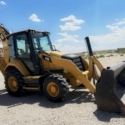 2019 Caterpillar 440 thumbnail