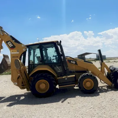 2019 Caterpillar 440 thumbnail