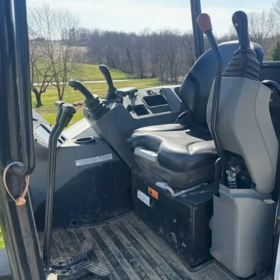 2021 Bobcat E32I thumbnail