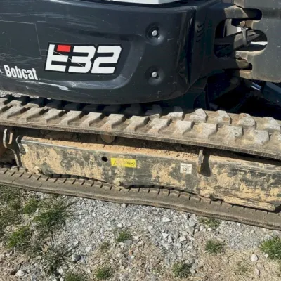 2021 Bobcat E32I thumbnail