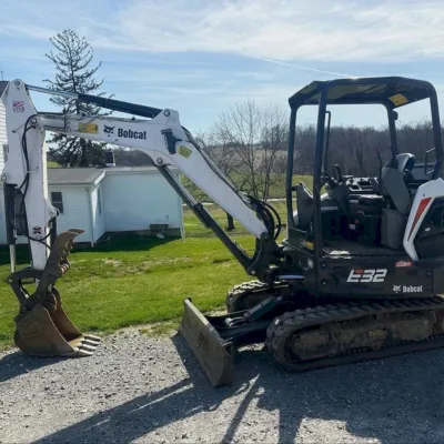 2021 Bobcat E32I thumbnail