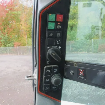 2022 Bobcat T62 thumbnail