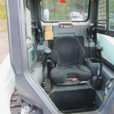 2022 Bobcat T62 thumbnail