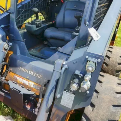 2021 Deere 318G thumbnail