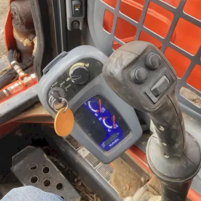2021 Kubota SSV75 thumbnail
