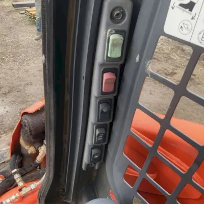 2021 Kubota SSV75 thumbnail