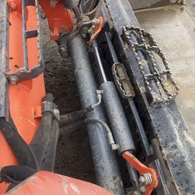 2021 Kubota SSV75 thumbnail