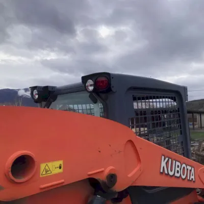 2021 Kubota SSV75 thumbnail