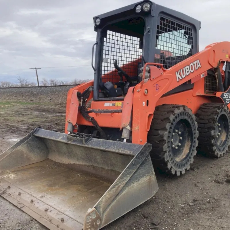 2021 Kubota SSV75