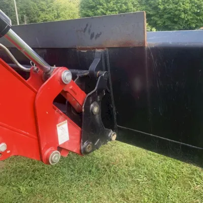 2018 Case IH Farmall 120C thumbnail