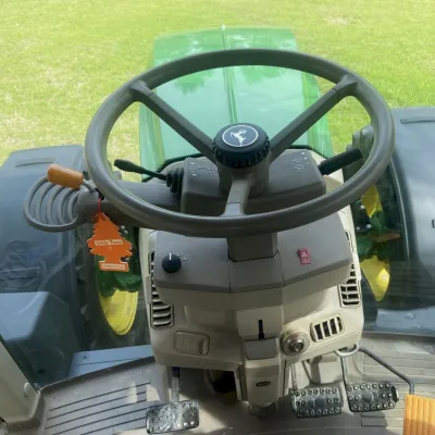 2018 John Deere 6120M thumbnail
