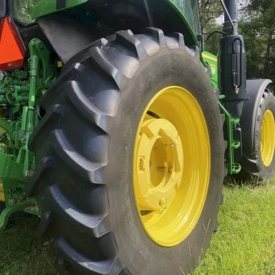 2018 John Deere 6120M thumbnail