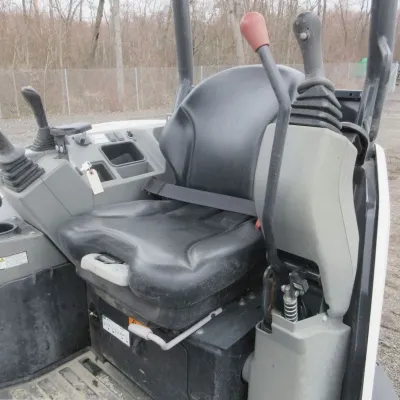 2020 Bobcat E32I thumbnail