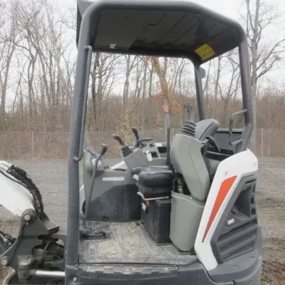 2020 Bobcat E32I thumbnail