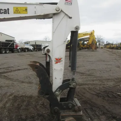 2020 Bobcat E32I thumbnail