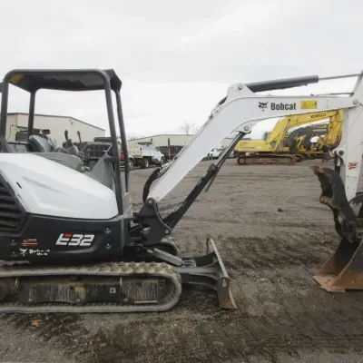 2020 Bobcat E32I thumbnail