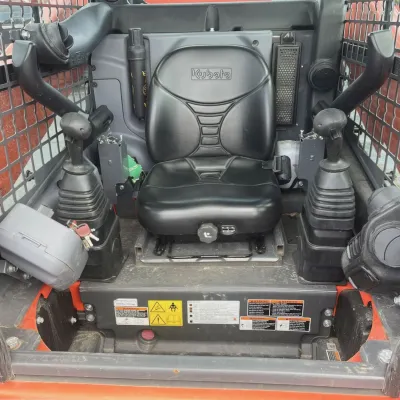 2022 Kubota SSV75 thumbnail