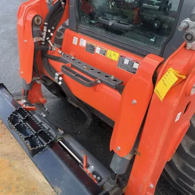 2022 Kubota SSV75 thumbnail