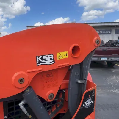 2022 Kubota SSV75 thumbnail