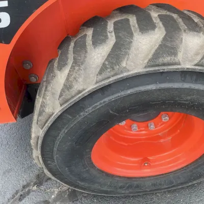 2022 Kubota SSV75 thumbnail