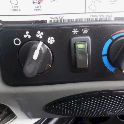 2019 Bobcat T650 thumbnail