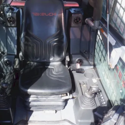 2020 Takeuchi TL10V2 thumbnail