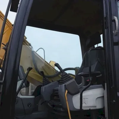 2017 Caterpillar 320D2 thumbnail