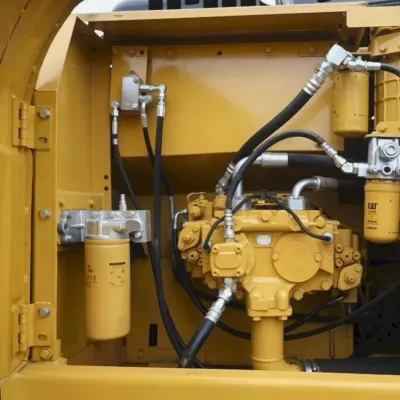 2017 Caterpillar 320D2 thumbnail