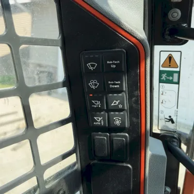 2020 Bobcat S76 thumbnail