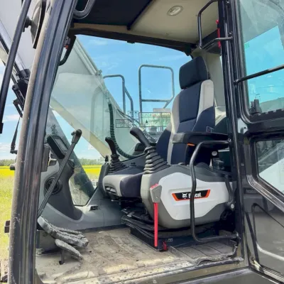 2020 Bobcat E165 thumbnail