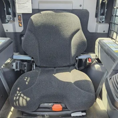 2023 Bobcat T62 thumbnail