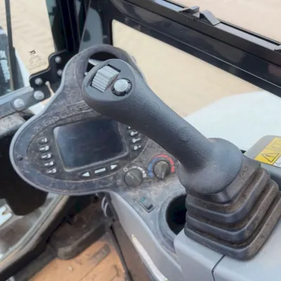2024 Bobcat E55R2 thumbnail