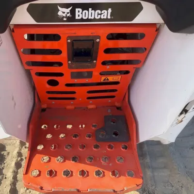 2023 Bobcat MT100 thumbnail