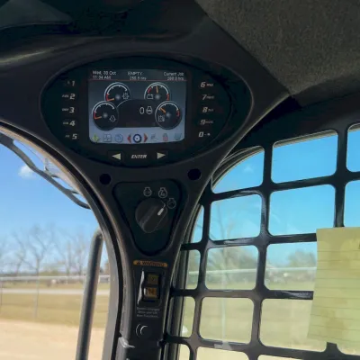 2023 Bobcat T770 thumbnail