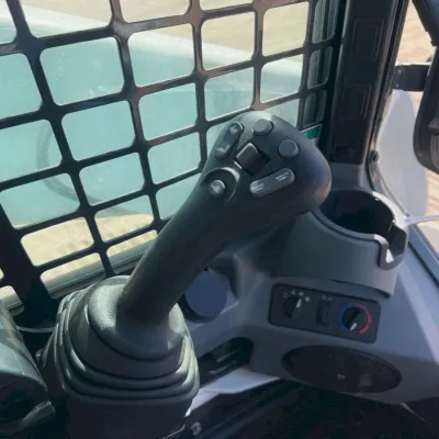 2023 Bobcat T770 thumbnail