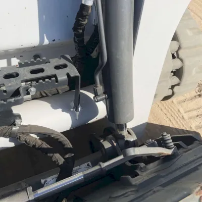 2023 Bobcat T770 thumbnail