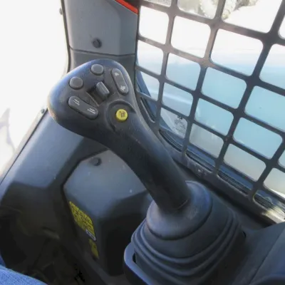 2021 Bobcat T66 thumbnail