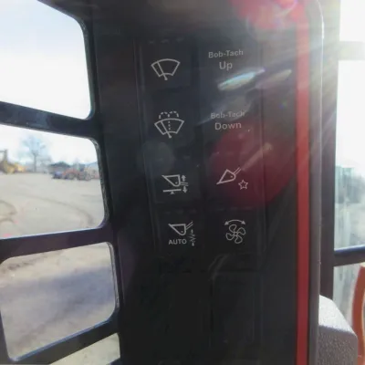 2022 Bobcat T66 thumbnail