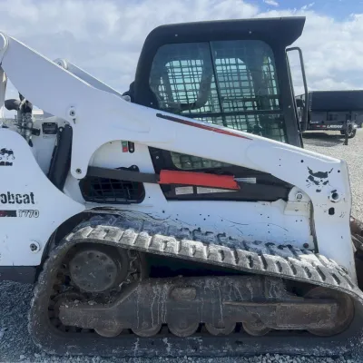 2017 Bobcat T770 thumbnail