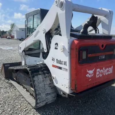 2017 Bobcat T770 thumbnail