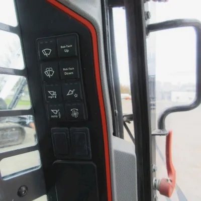 2021 Bobcat T66 thumbnail