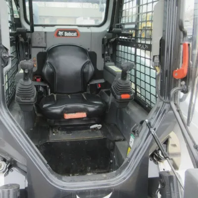 2021 Bobcat T66 thumbnail