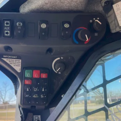 2024 Deere 325G thumbnail