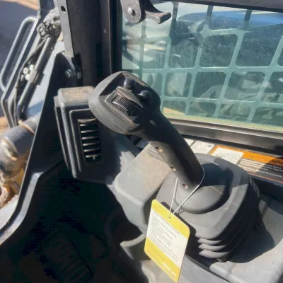 2024 Deere 325G thumbnail