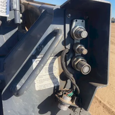 2024 Deere 325G thumbnail