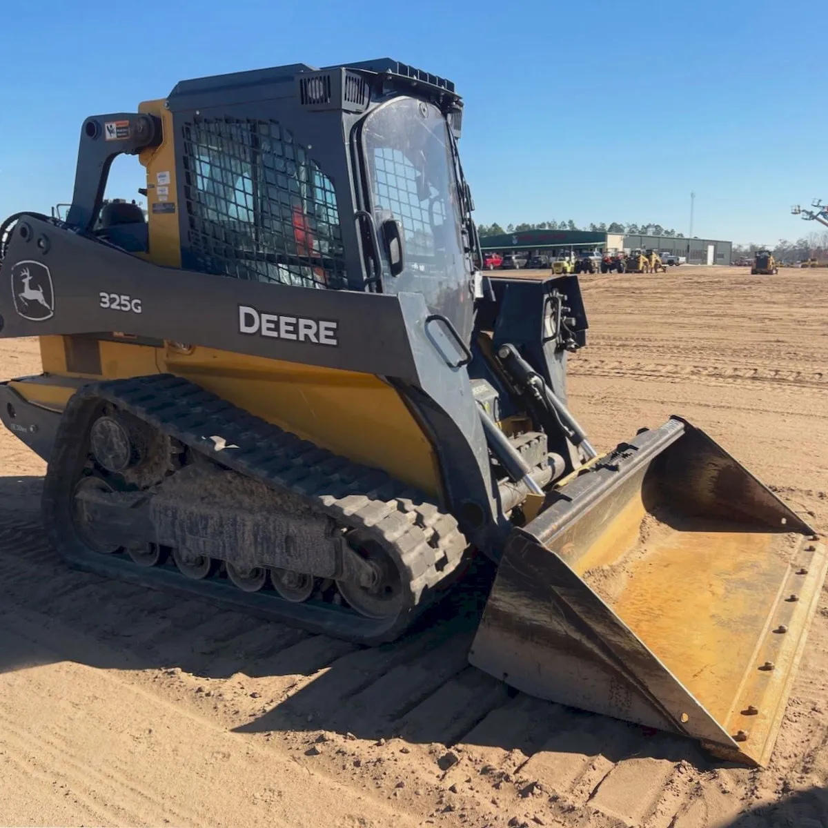 2024 Deere 325G