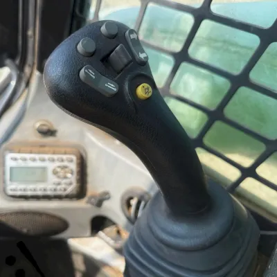 2020 Bobcat T870 thumbnail
