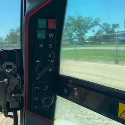 2021 Bobcat T66 thumbnail