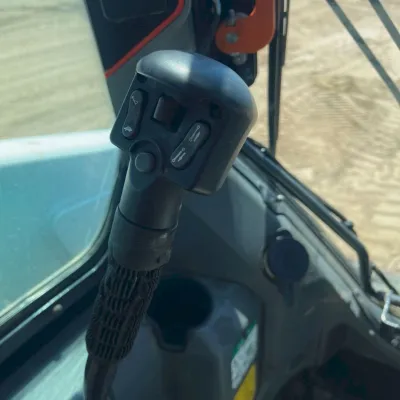 2021 Bobcat T66 thumbnail